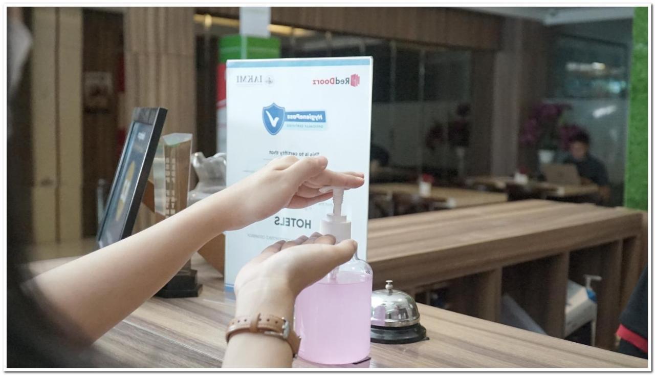 Reddoorz Plus Near Chadstone Mall Бекаси Екстериор снимка