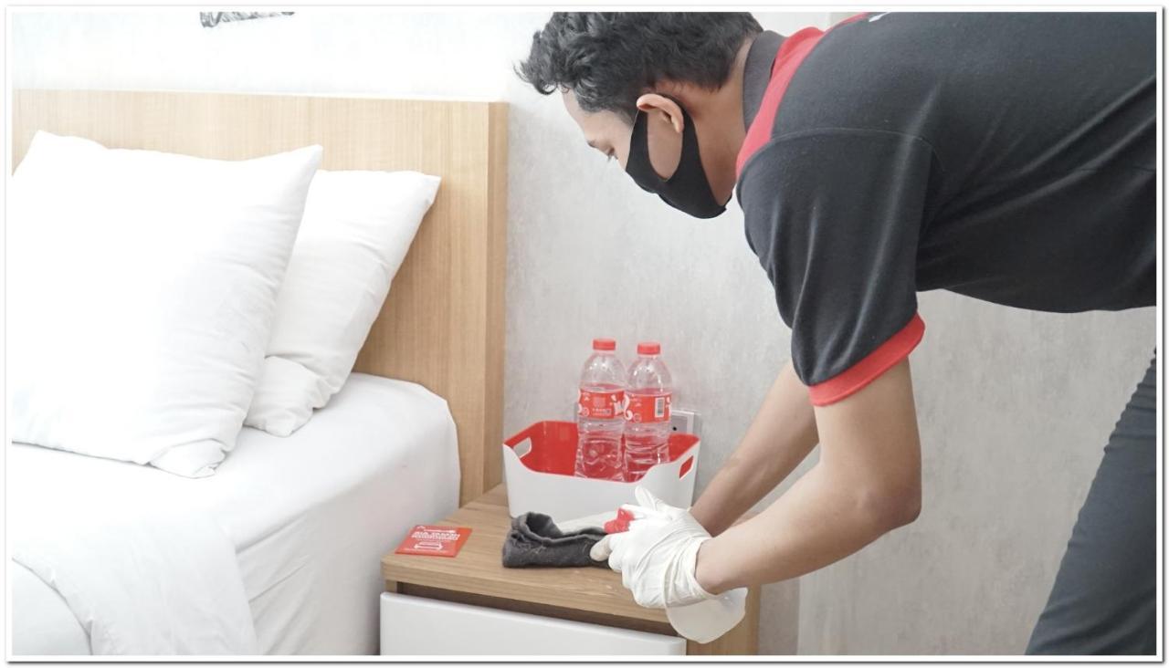 Reddoorz Plus Near Chadstone Mall Бекаси Екстериор снимка