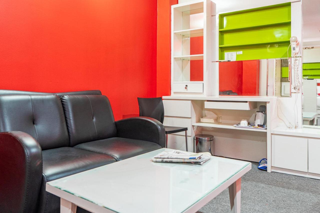 Reddoorz Plus Near Chadstone Mall Бекаси Екстериор снимка
